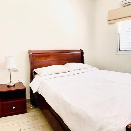 Royal Lea Apartmens Netanya Esterno foto